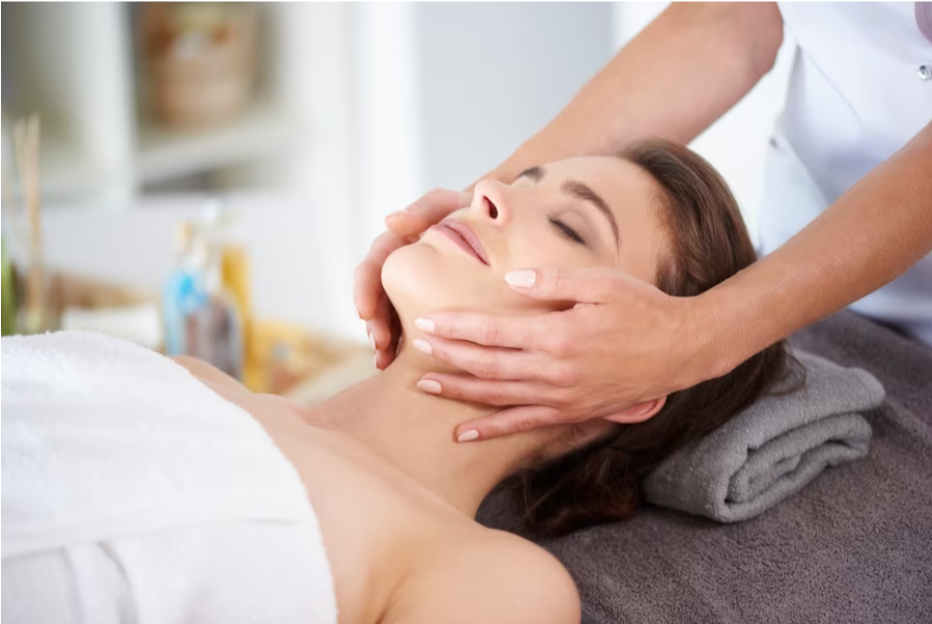 The Benefits of Facial Massage for Healthy Skin